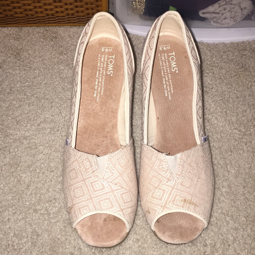 Toms